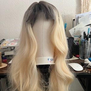 Blonde wig w black roots